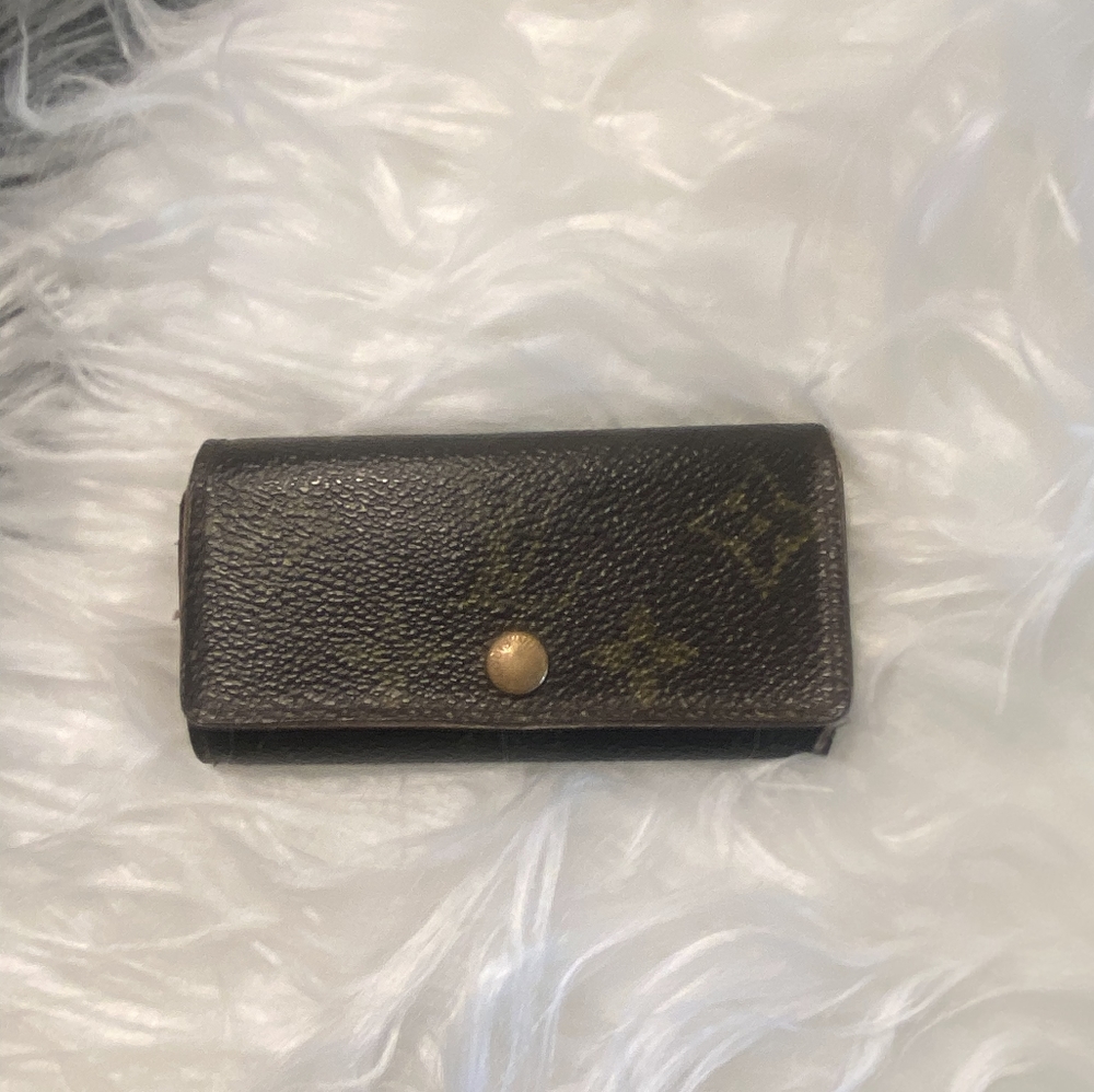 Louis Vuitton Monogram Keycase